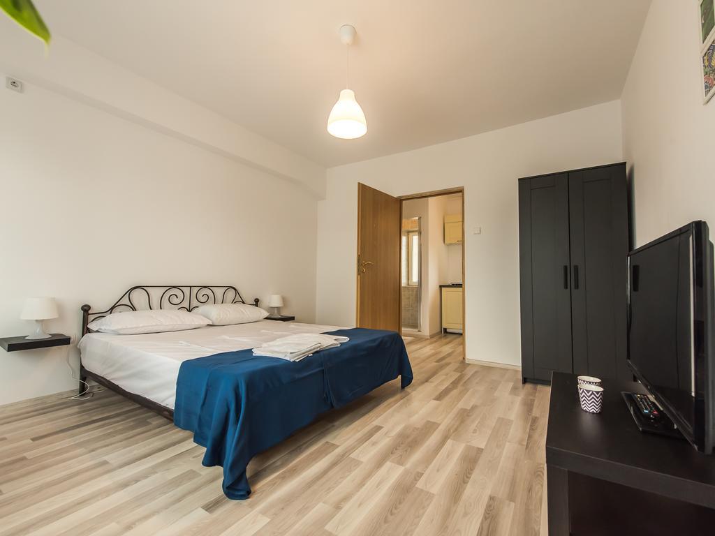 Antic Apartments Bukarest Eksteriør billede