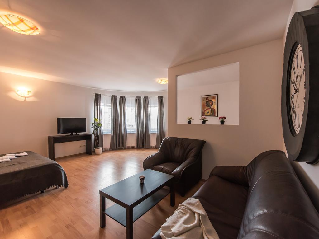 Antic Apartments Bukarest Eksteriør billede